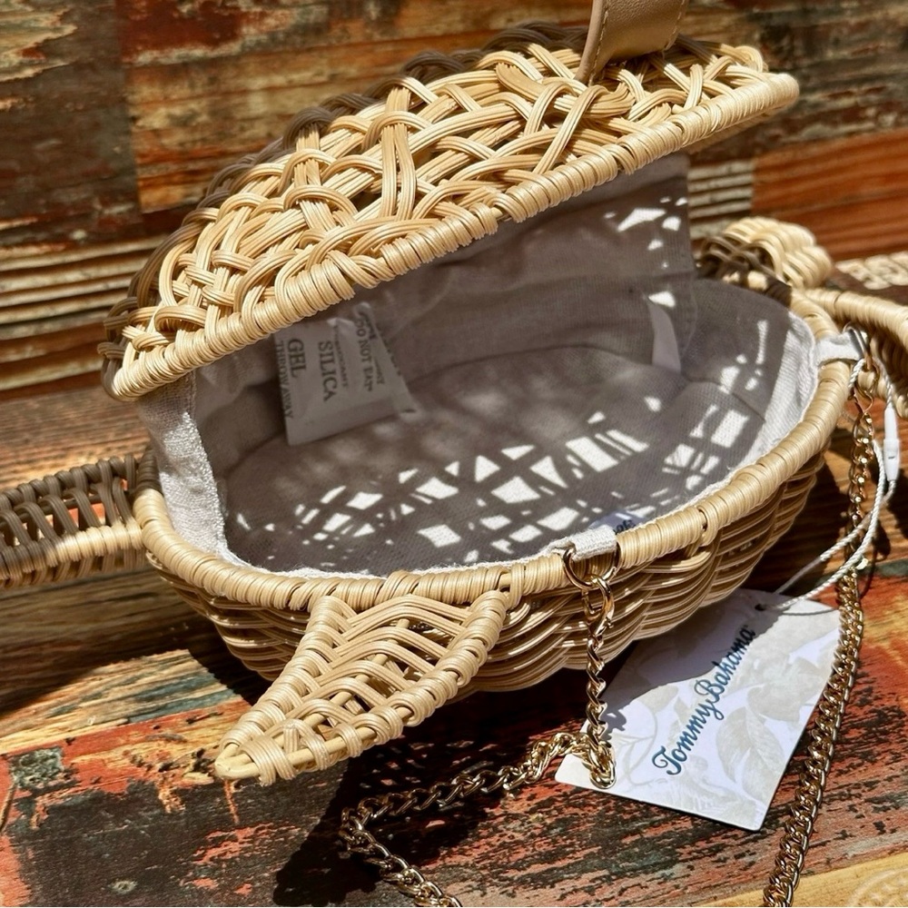Crossbody - Picture 5 of 6
